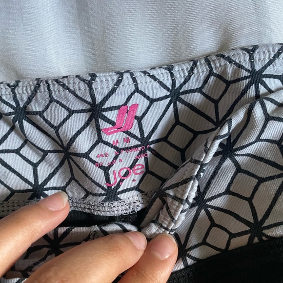 Joe Fresh Yoga Shorts - Picture 2 of 3